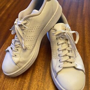 Adidas Cloud foam Copper leather sneaker